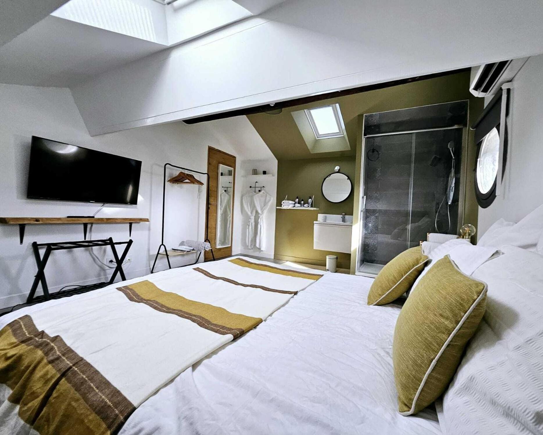 La Maison Grivolas Appartements Et Maison D'Hotes Авиньон Номер фото