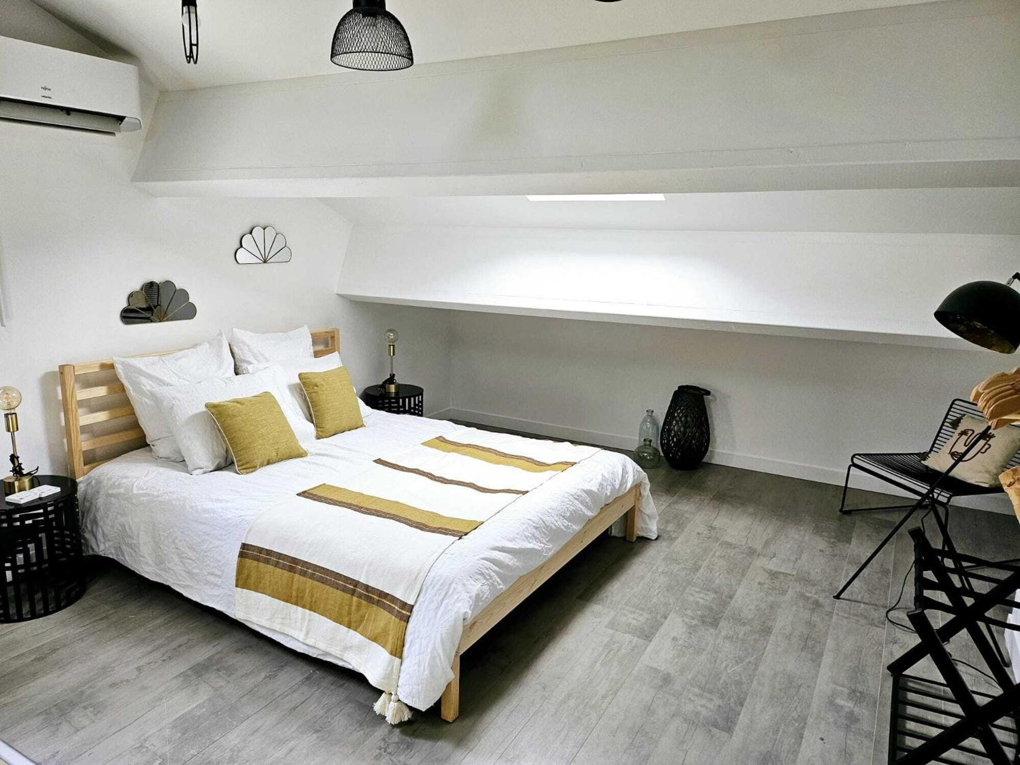 La Maison Grivolas Appartements Et Maison D'Hotes Авиньон Номер фото