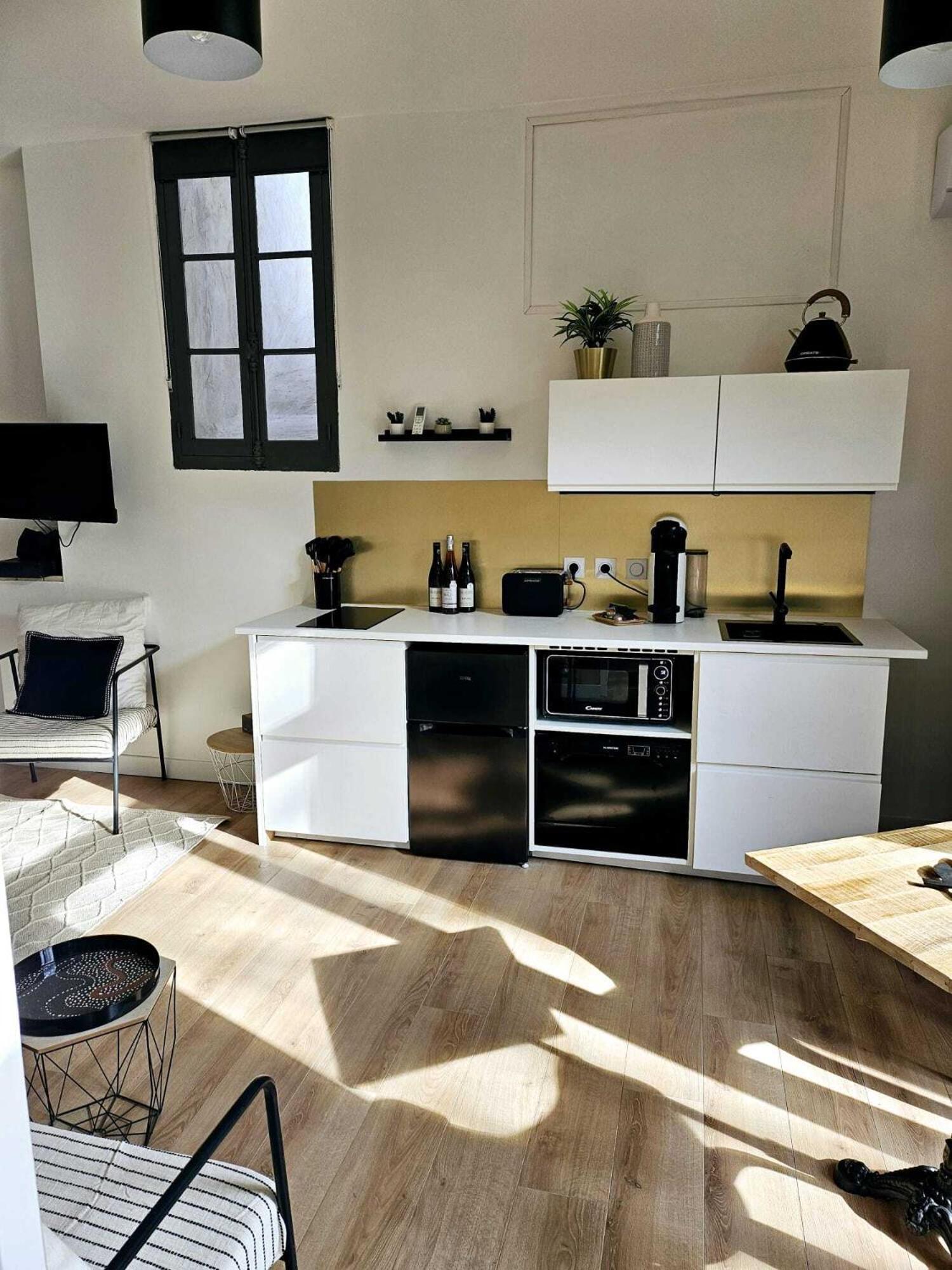 La Maison Grivolas Appartements Et Maison D'Hotes Авиньон Номер фото