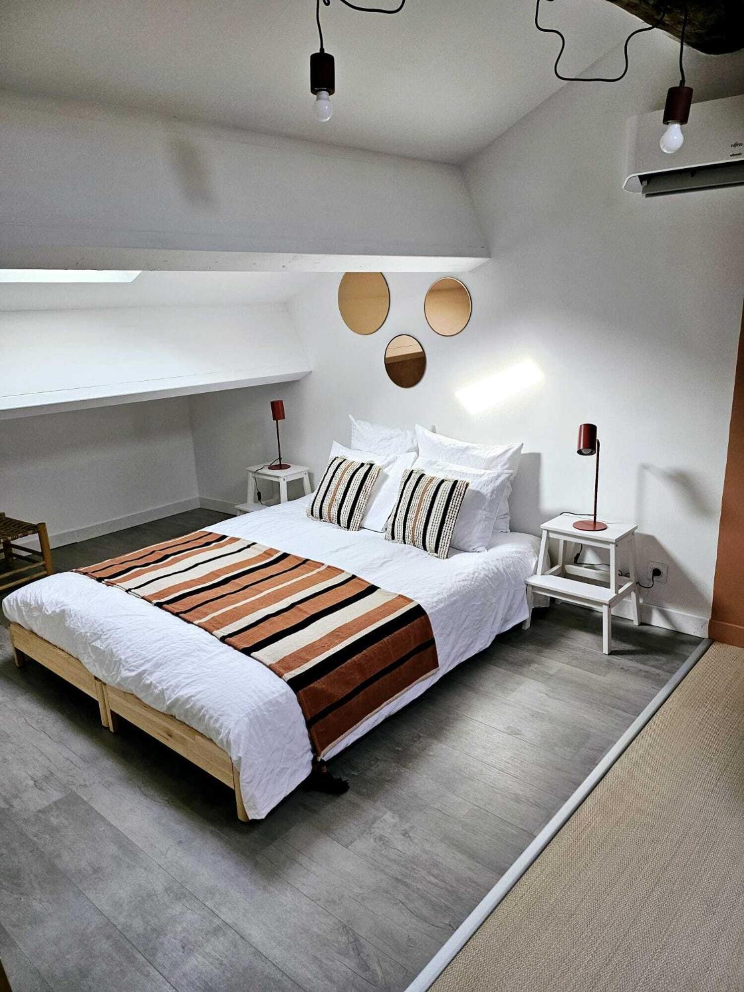 La Maison Grivolas Appartements Et Maison D'Hotes Авиньон Номер фото